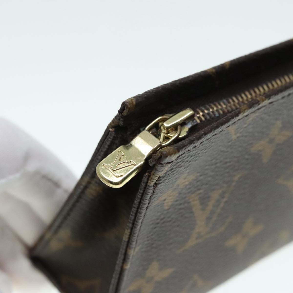 LOUIS VUITTON Monogram Poche Toilette 15 Pouch M47546 LV Auth 90017