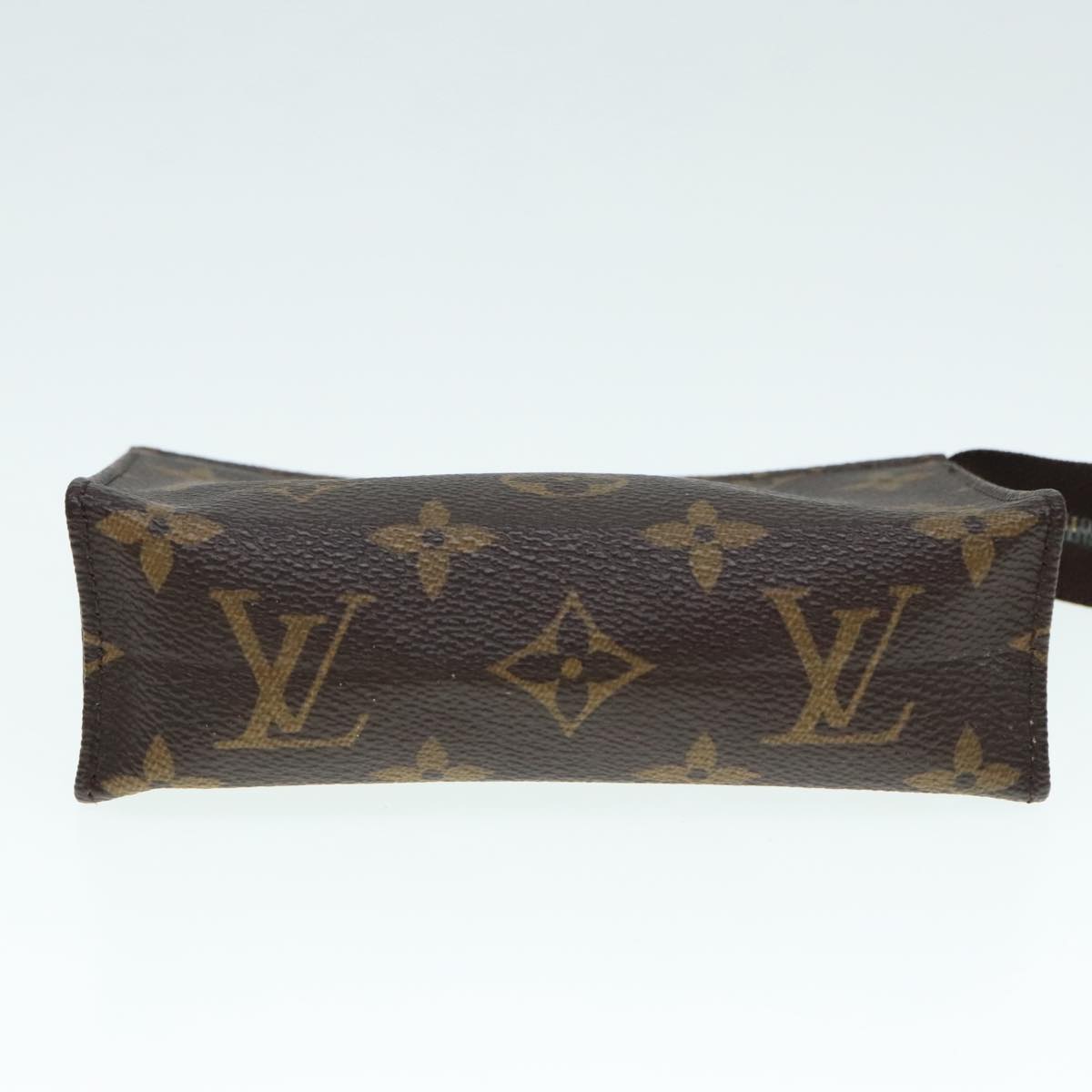 LOUIS VUITTON Monogram Poche Toilette 15 Pouch M47546 LV Auth 90017