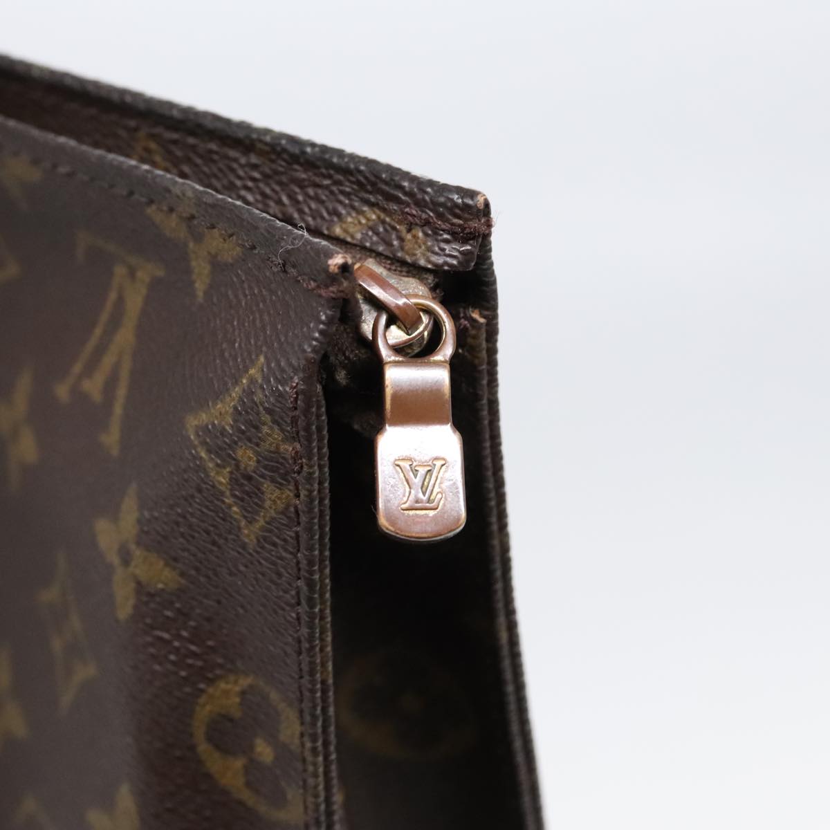 LOUIS VUITTON Monogram Poche Toilette 26 Pouch M47542 LV Auth 90060