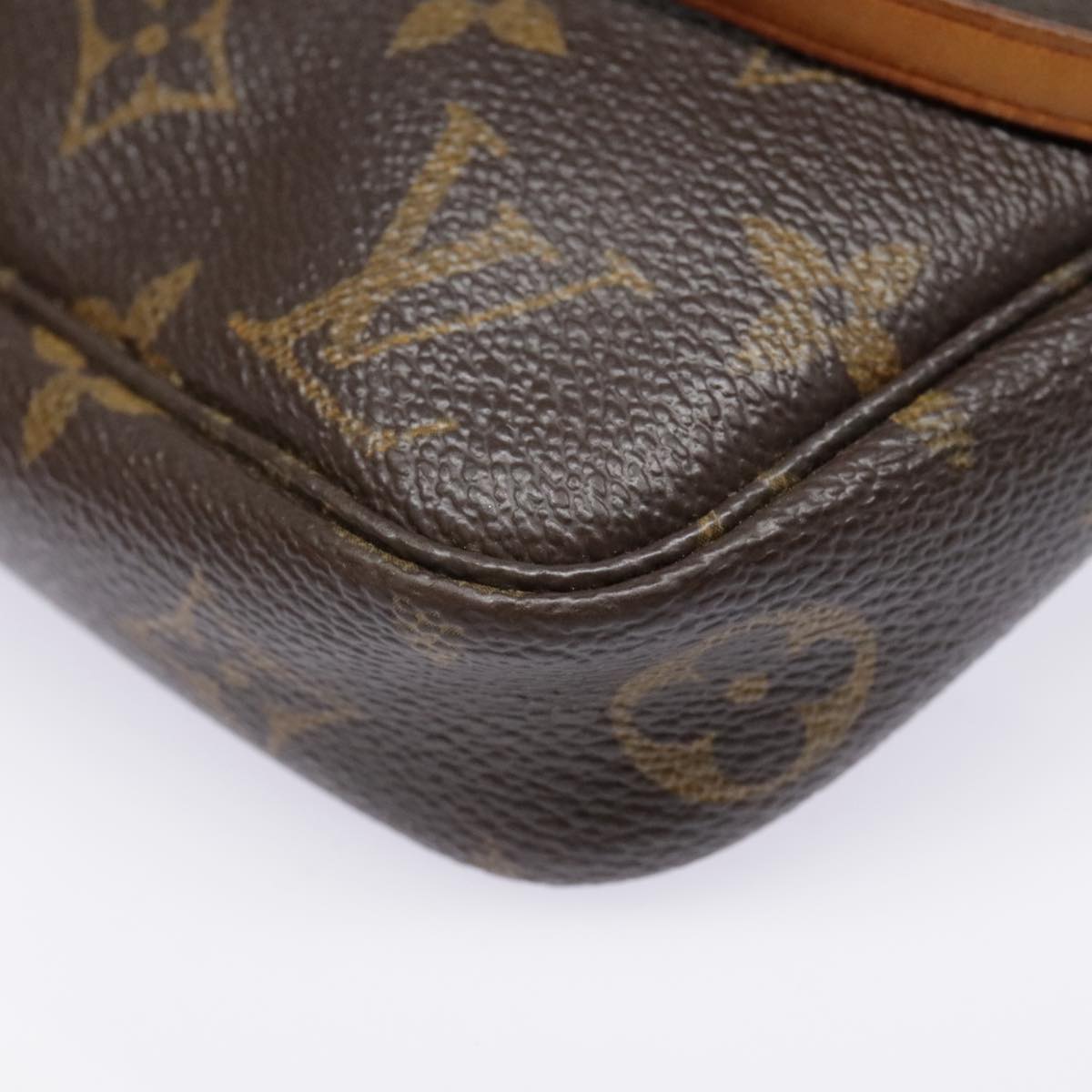 LOUIS VUITTON Monogram Pochette Accessoires Pouch M51980 LV Auth 90069