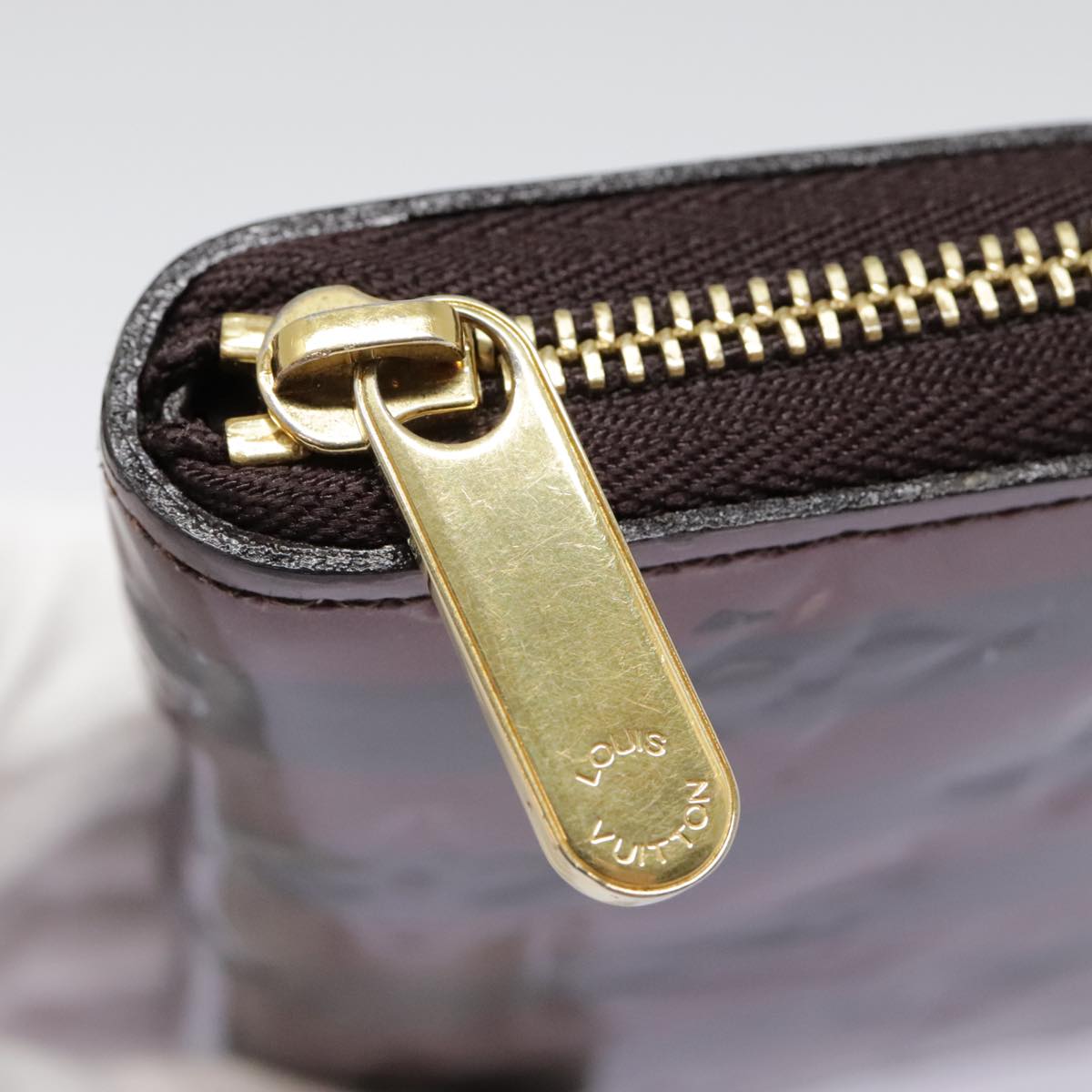 LOUIS VUITTON Vernis Rayure Zippy Coin Purse Amarante M91719 LV Auth 90162