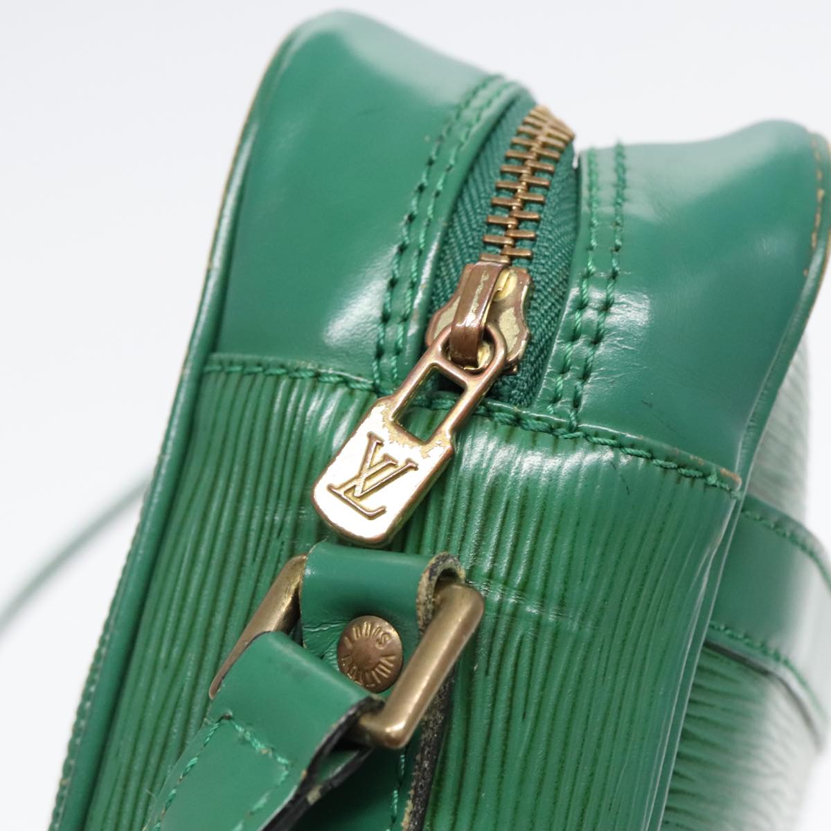 LOUIS VUITTON Epi Trocadero 27 Shoulder Bag Green M52314 LV Auth 90164