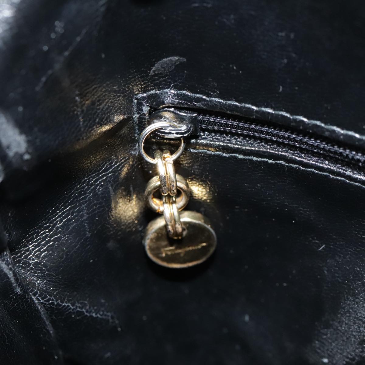 Salvatore Ferragamo Gancini Tote Bag Leather Black Gold Auth 90254