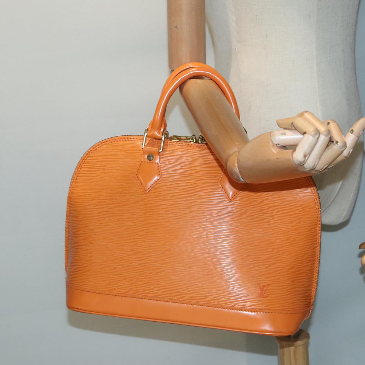 LOUIS VUITTON Epi Alma Hand Bag Orange Mandarin M5214H LV Auth 90276