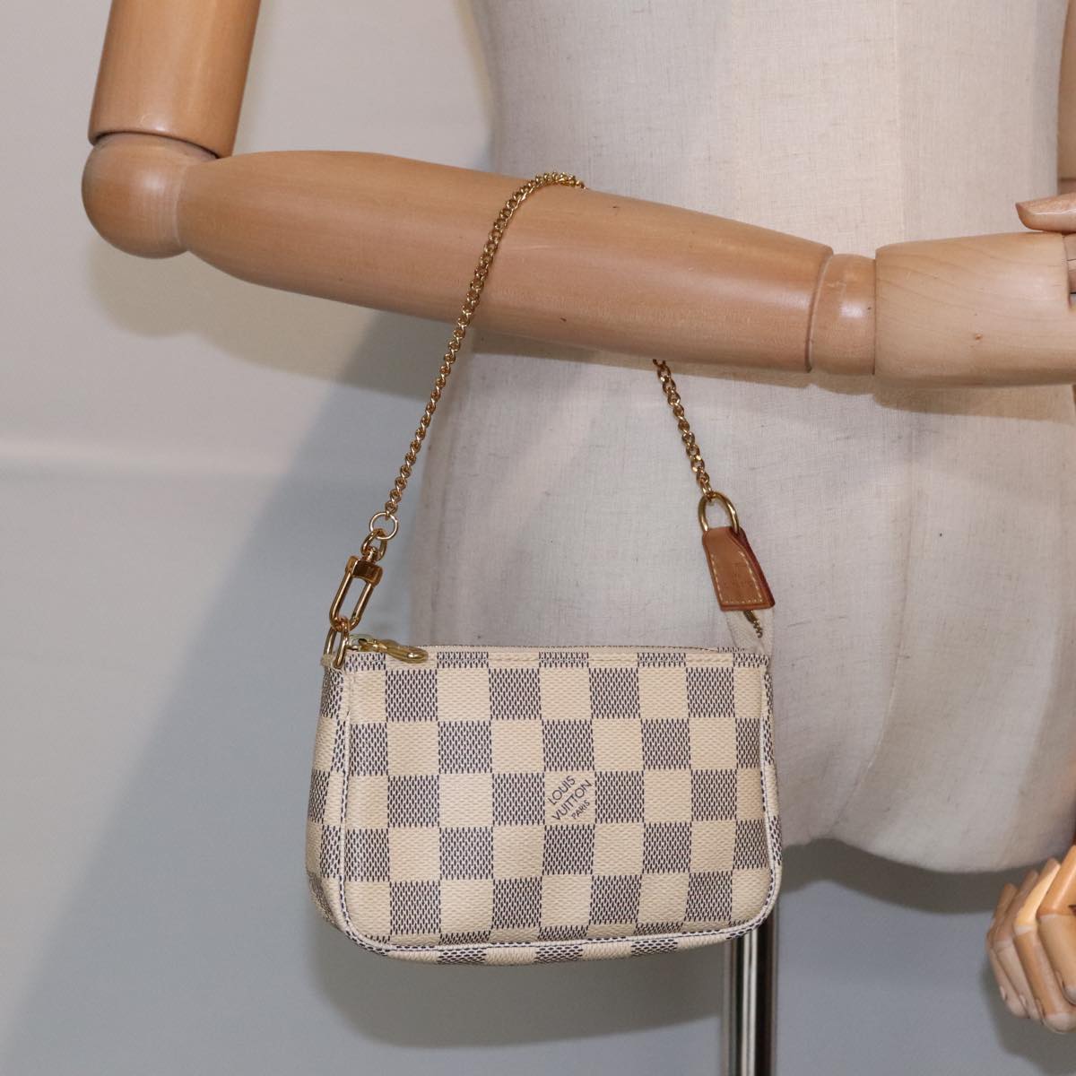 LOUIS VUITTON Damier Azur Mini Pochette Accessoires Pouch N63005 LV Auth 90302