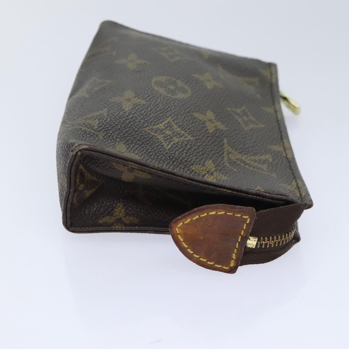 LOUIS VUITTON Monogram Poche Toilette 15 Pouch M47546 LV Auth 90314