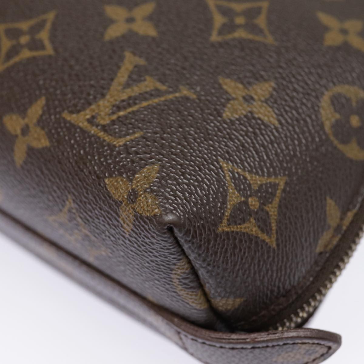 LOUIS VUITTON Monogram Trousse Demi Ronde Cosmetic Pouch M47520 LV Auth 90331