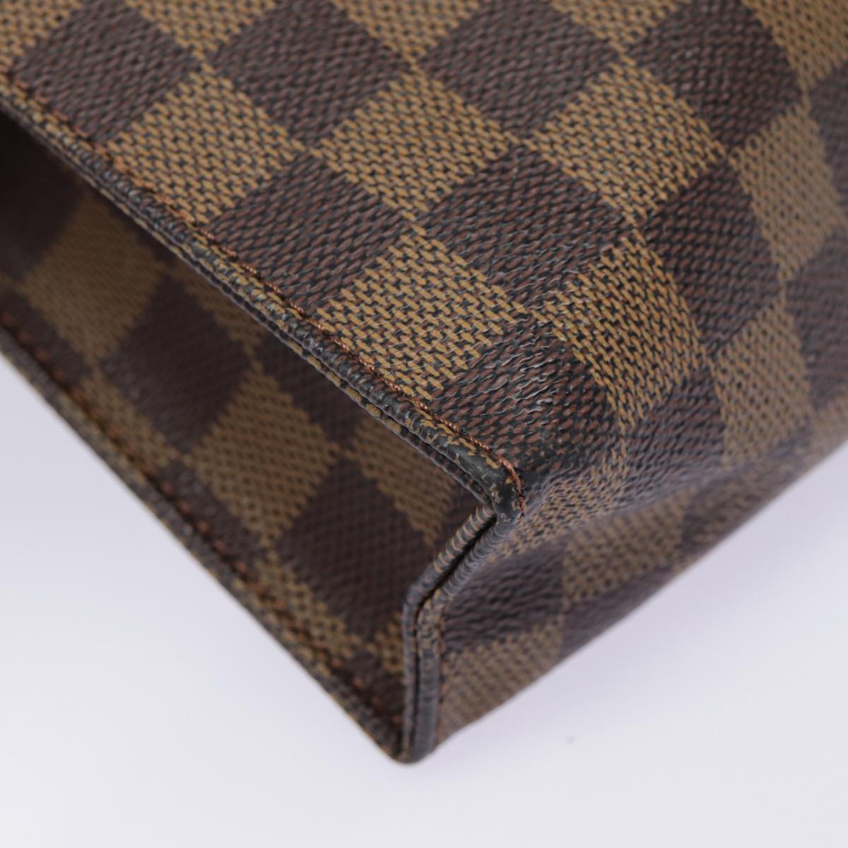 LOUIS VUITTON Damier Ebene Poche Toilette 26 Pouch N47543 LV Auth 90357