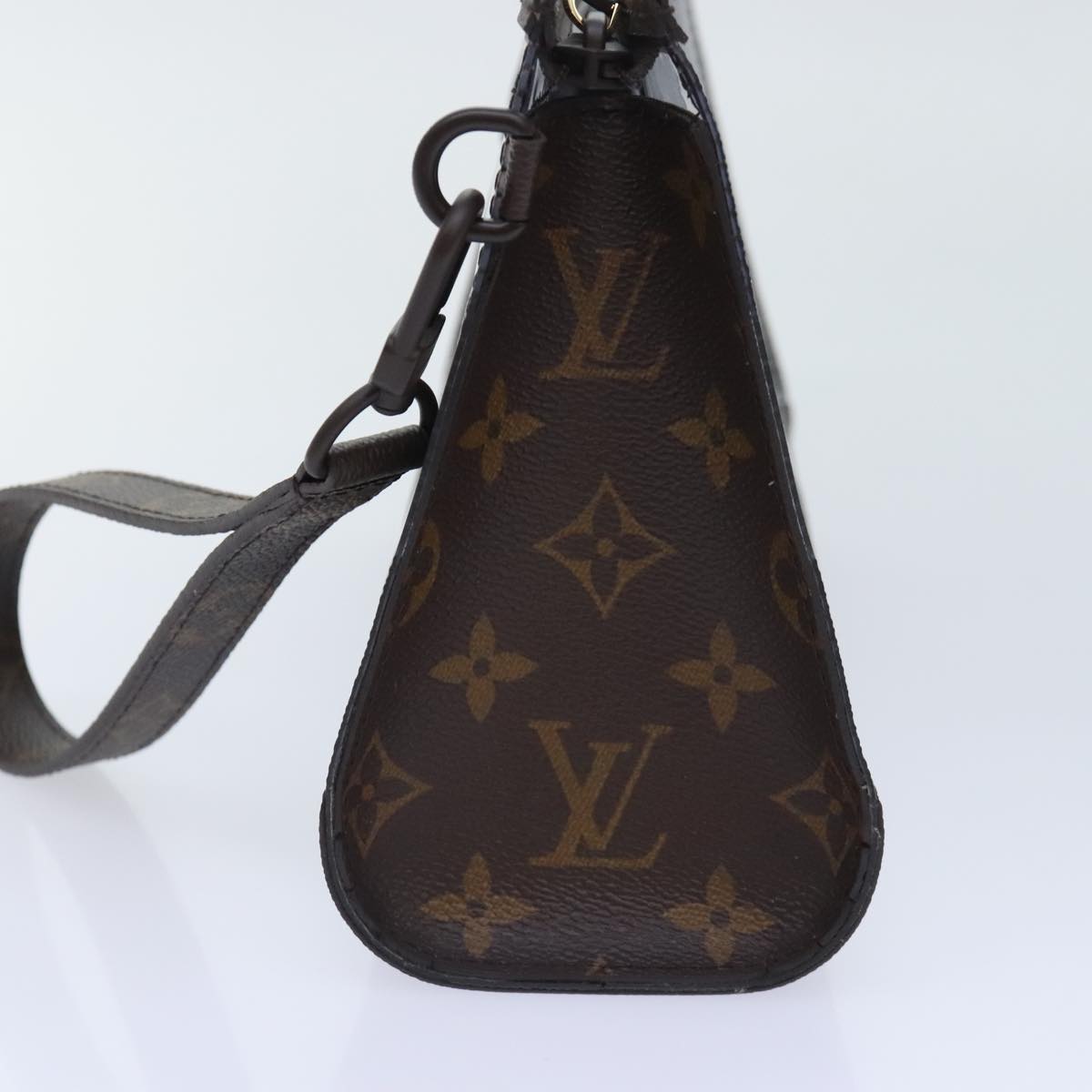 LOUIS VUITTON Monogram Chess Stand Pouch M81588 LV Auth 90498S