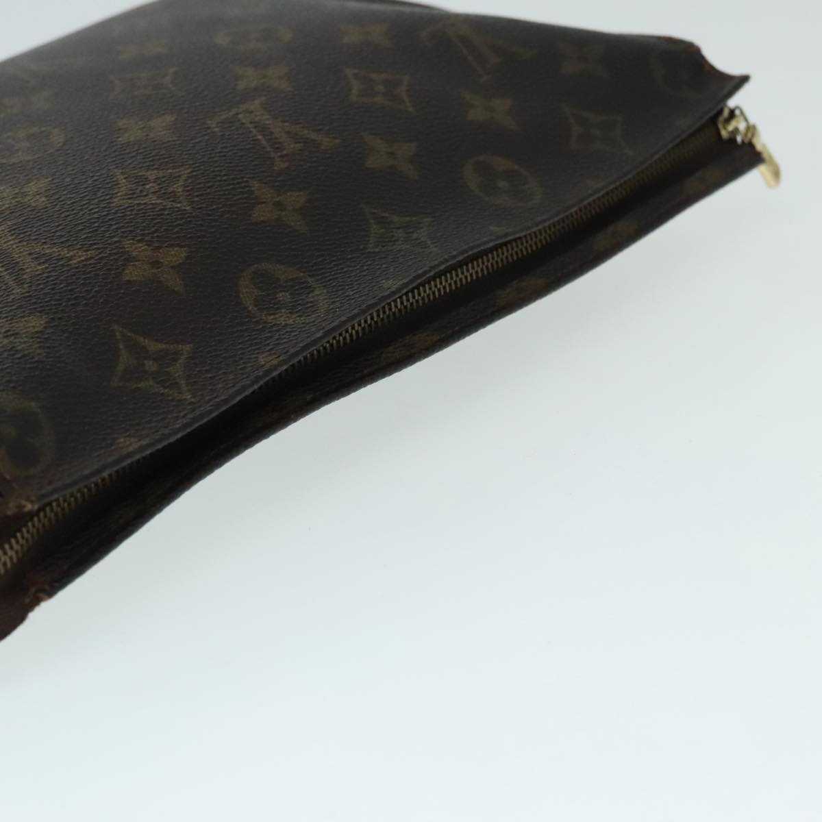 LOUIS VUITTON Monogram Poche Toilette 26 Pouch M47542 LV Auth 90540