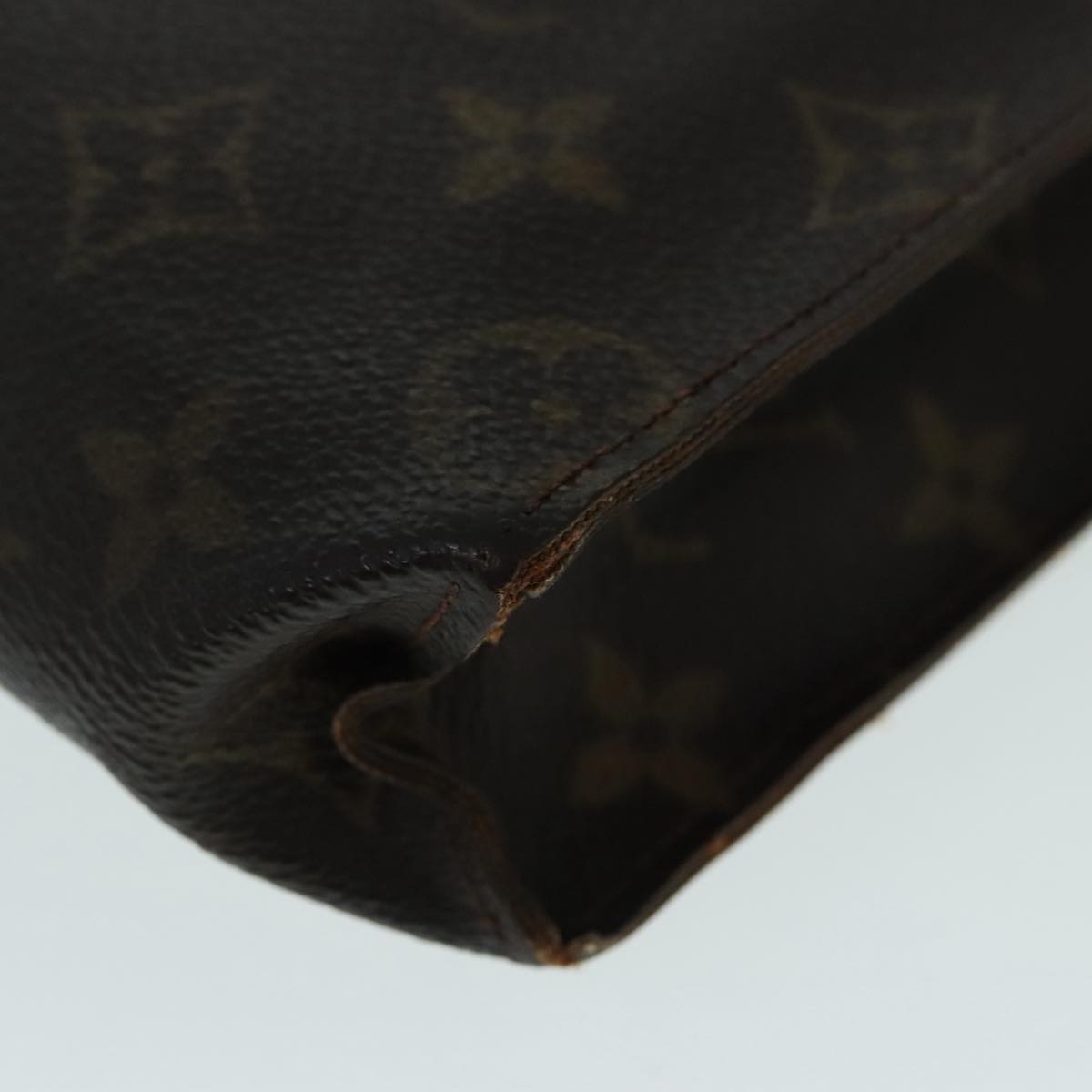 LOUIS VUITTON Monogram Poche Toilette 26 Pouch M47542 LV Auth 90540