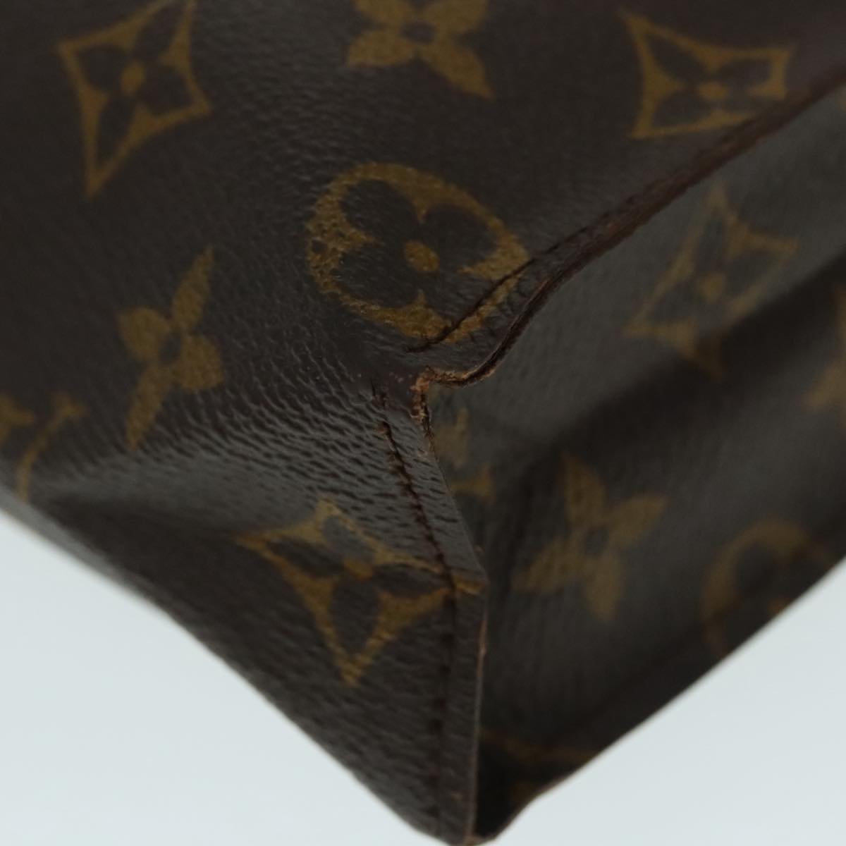 LOUIS VUITTON Monogram Poche Toilette 26 Pouch M47542 LV Auth 90554