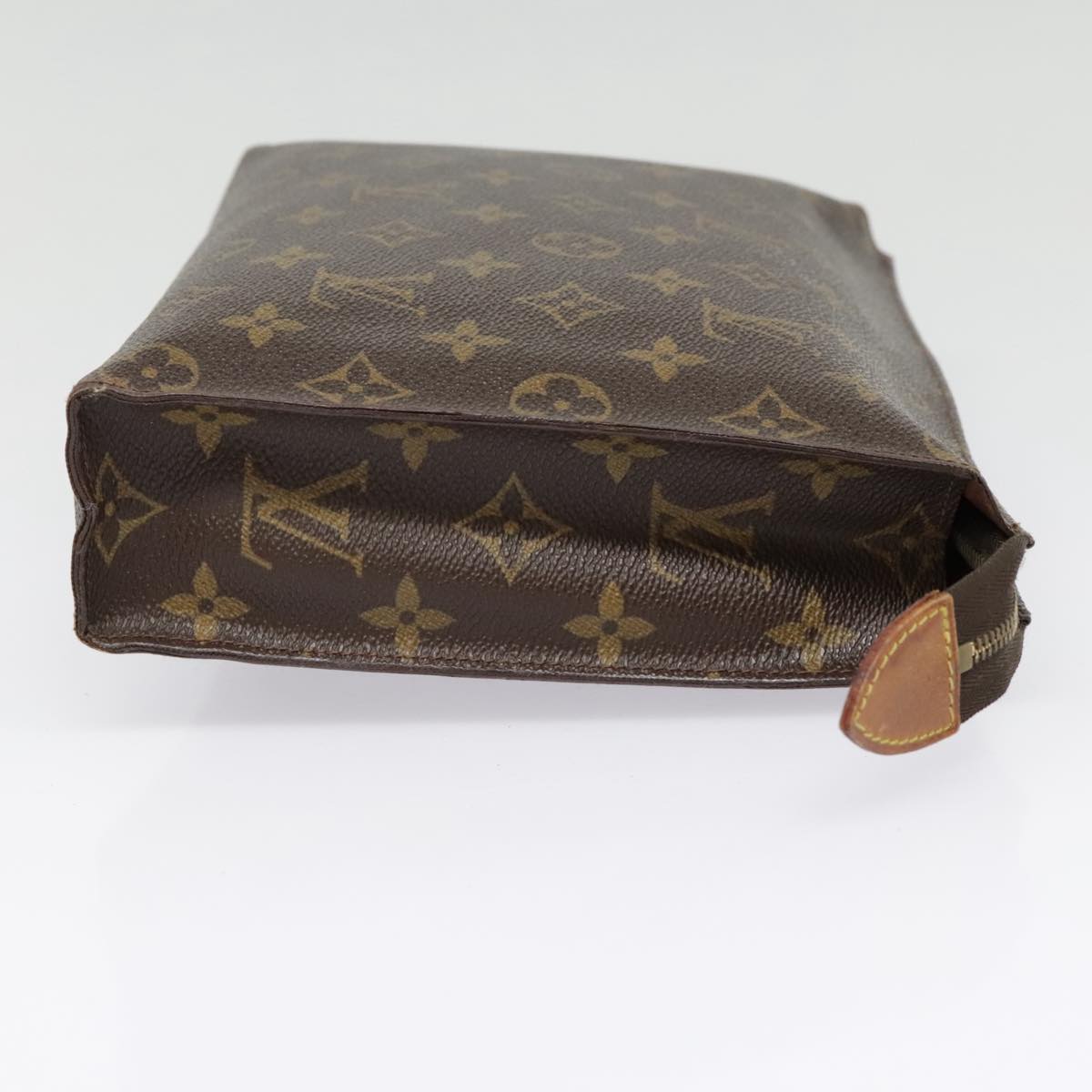 LOUIS VUITTON Monogram Poche Toilette 26 Pouch M47542 LV Auth 90650