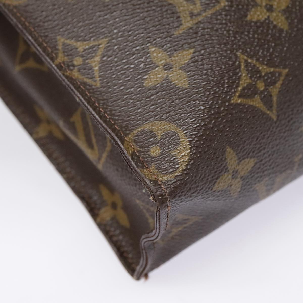 LOUIS VUITTON Monogram Poche Toilette 26 Pouch M47542 LV Auth 90650