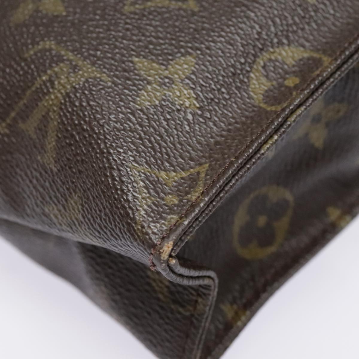 LOUIS VUITTON Monogram Poche Toilette 26 Pouch M47542 LV Auth 90926