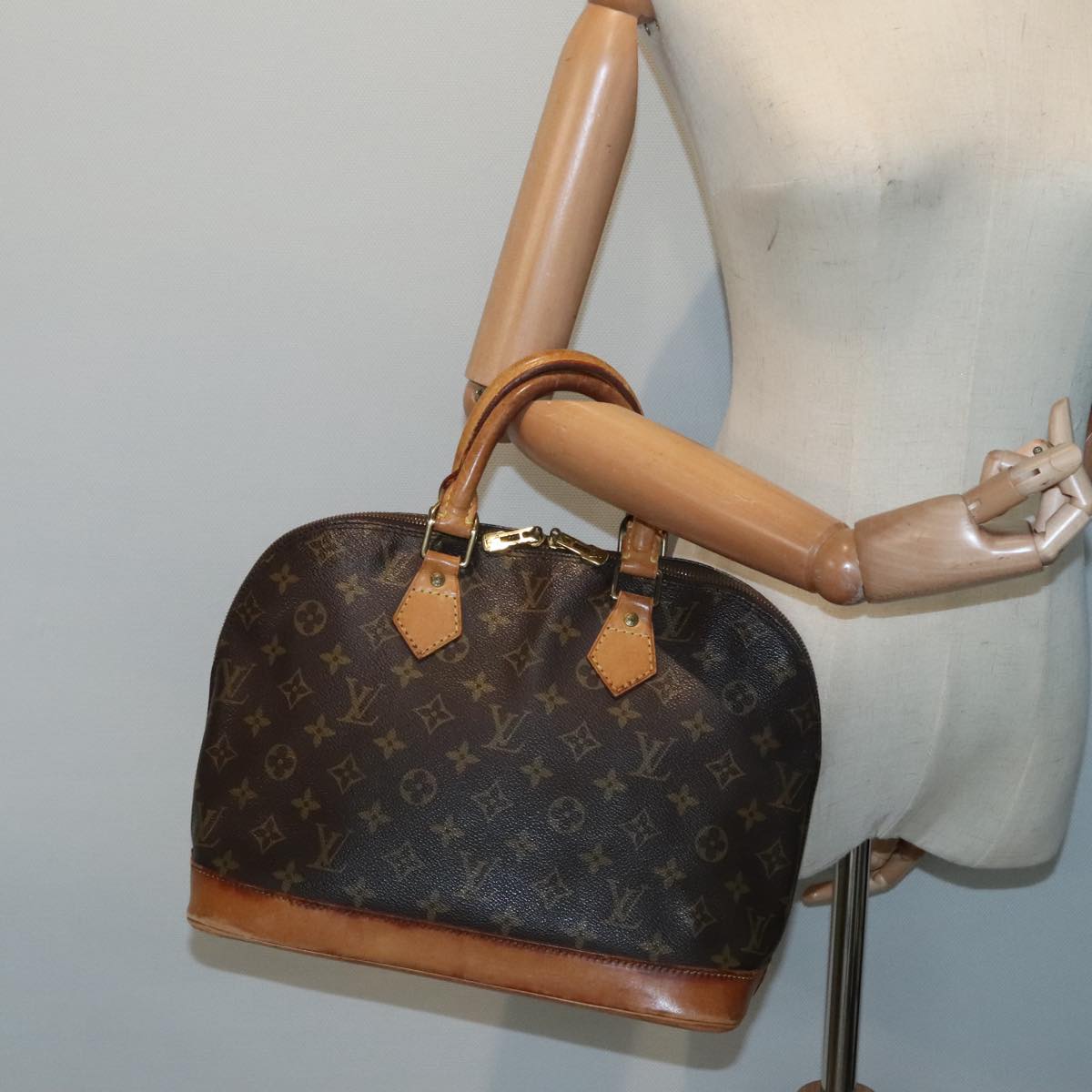 LOUIS VUITTON Monogram Alma Hand Bag M51130 LV Auth 90982