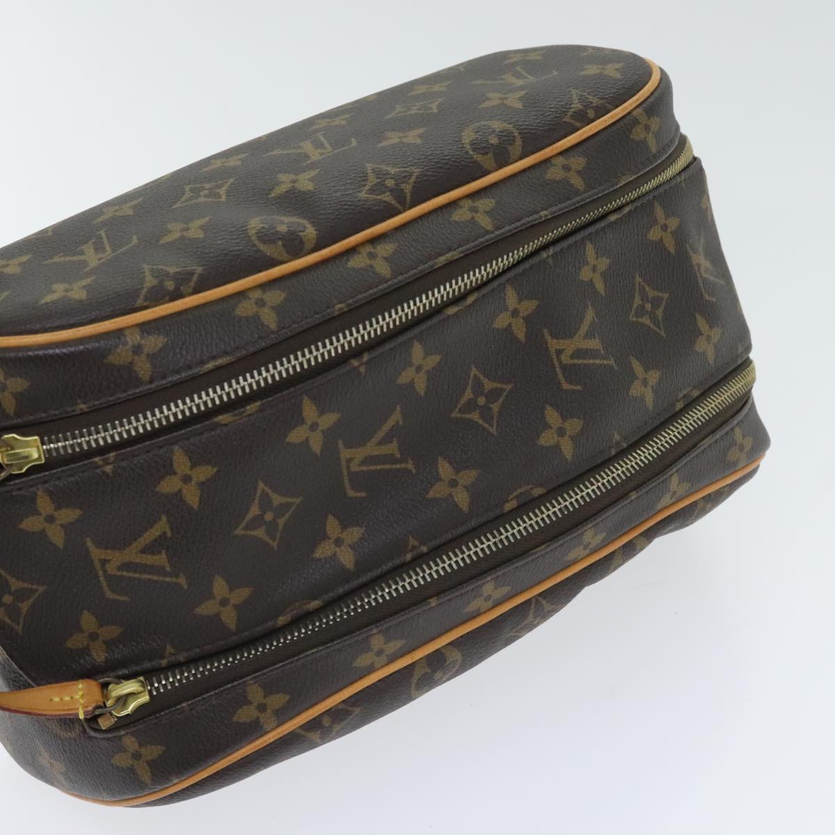 LOUIS VUITTON Monogram Dop Kit Cosmetic Pouch M44494 LV Auth 91108