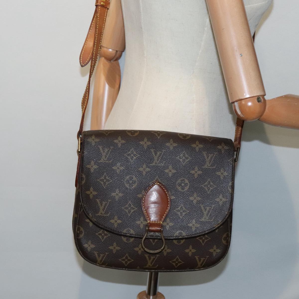 LOUIS VUITTON Monogram Saint Cloud GM Shoulder Bag M51242 LV Auth 91115