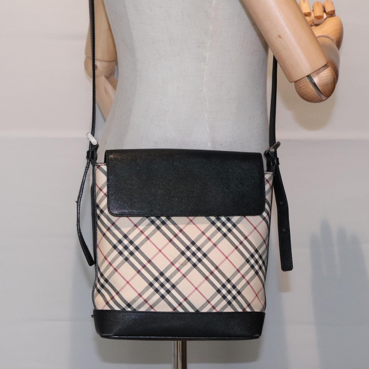 BURBERRY Nova Check Shoulder Bag Canvas Leather Beige Black Silver Auth 91272