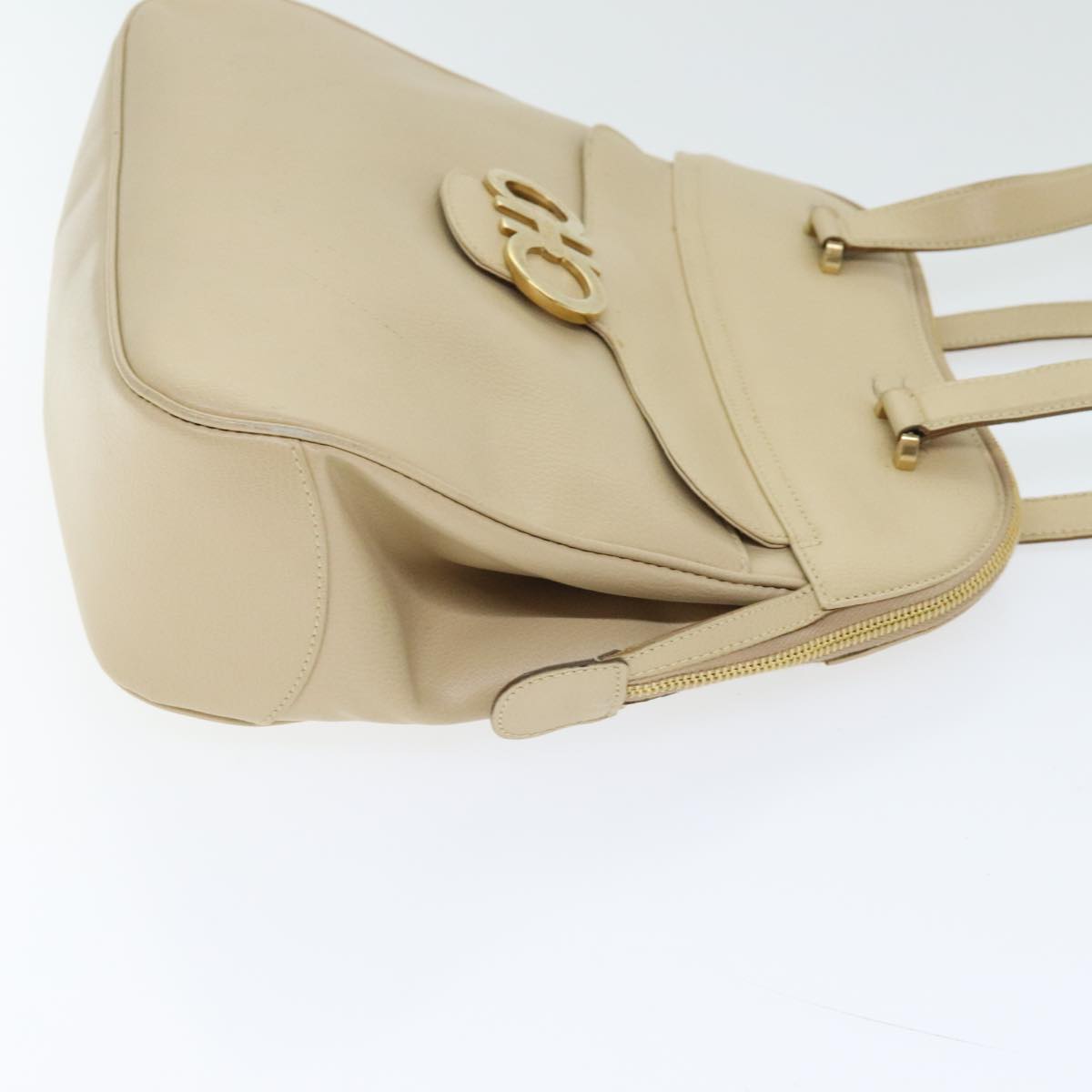 Salvatore Ferragamo Gancini Shoulder Bag Leather Beige Gold Auth 91285