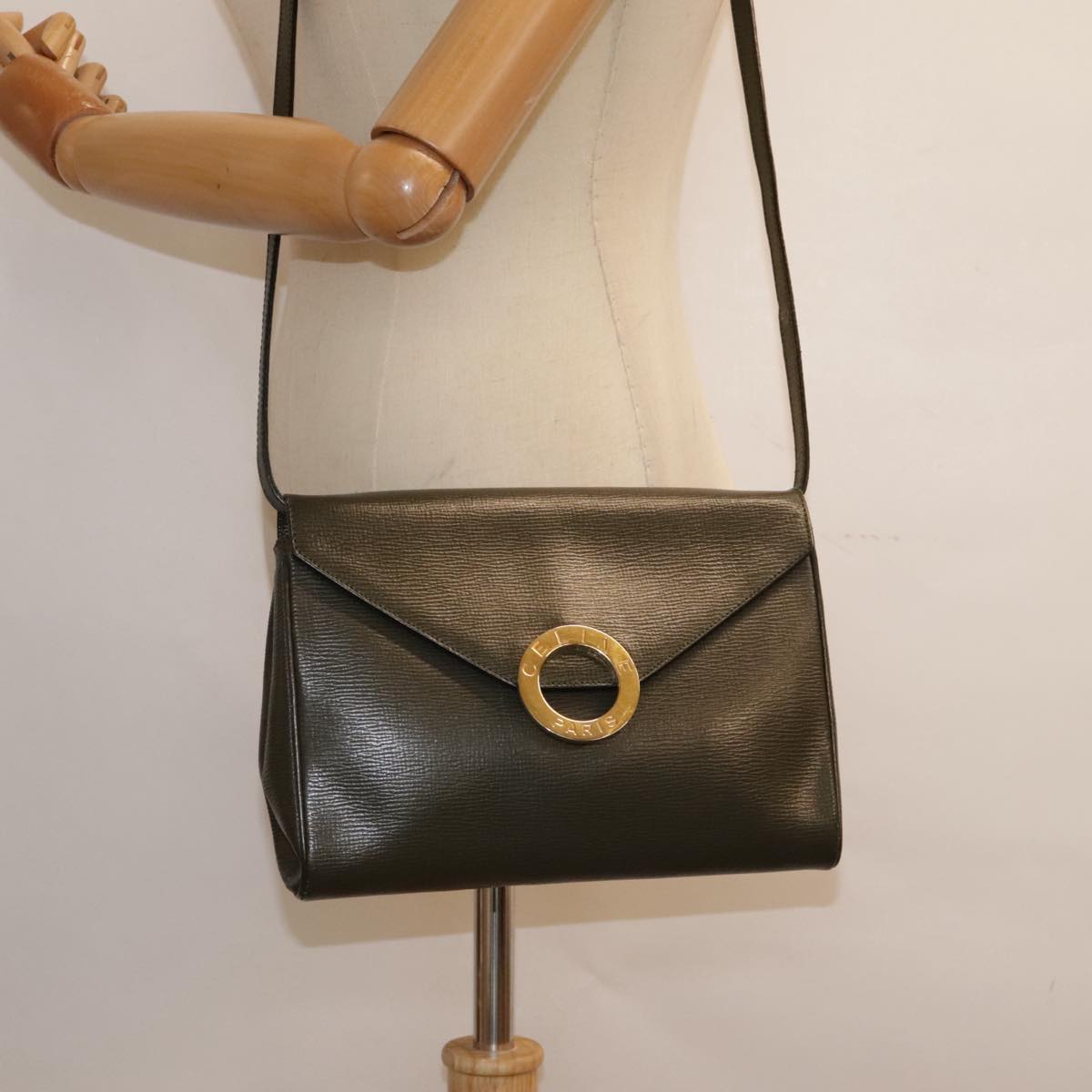 CELINE Circle Shoulder Bag Leather Khaki Gold Auth 91293