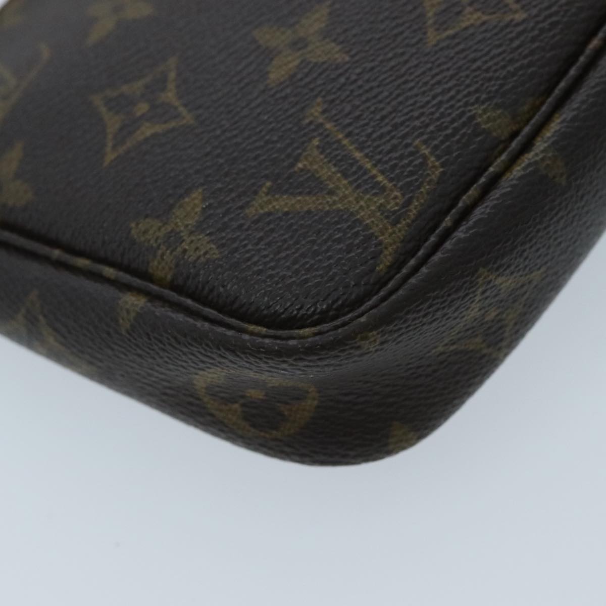 LOUIS VUITTON Monogram Pochette Accessoires Pouch M51980 LV Auth 91378