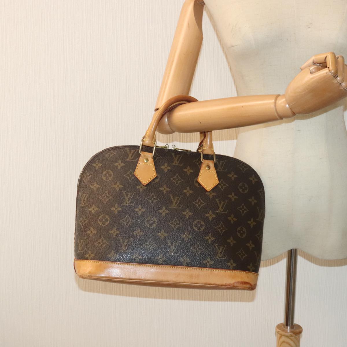 LOUIS VUITTON Monogram Alma Hand Bag M51130 LV Auth 91416