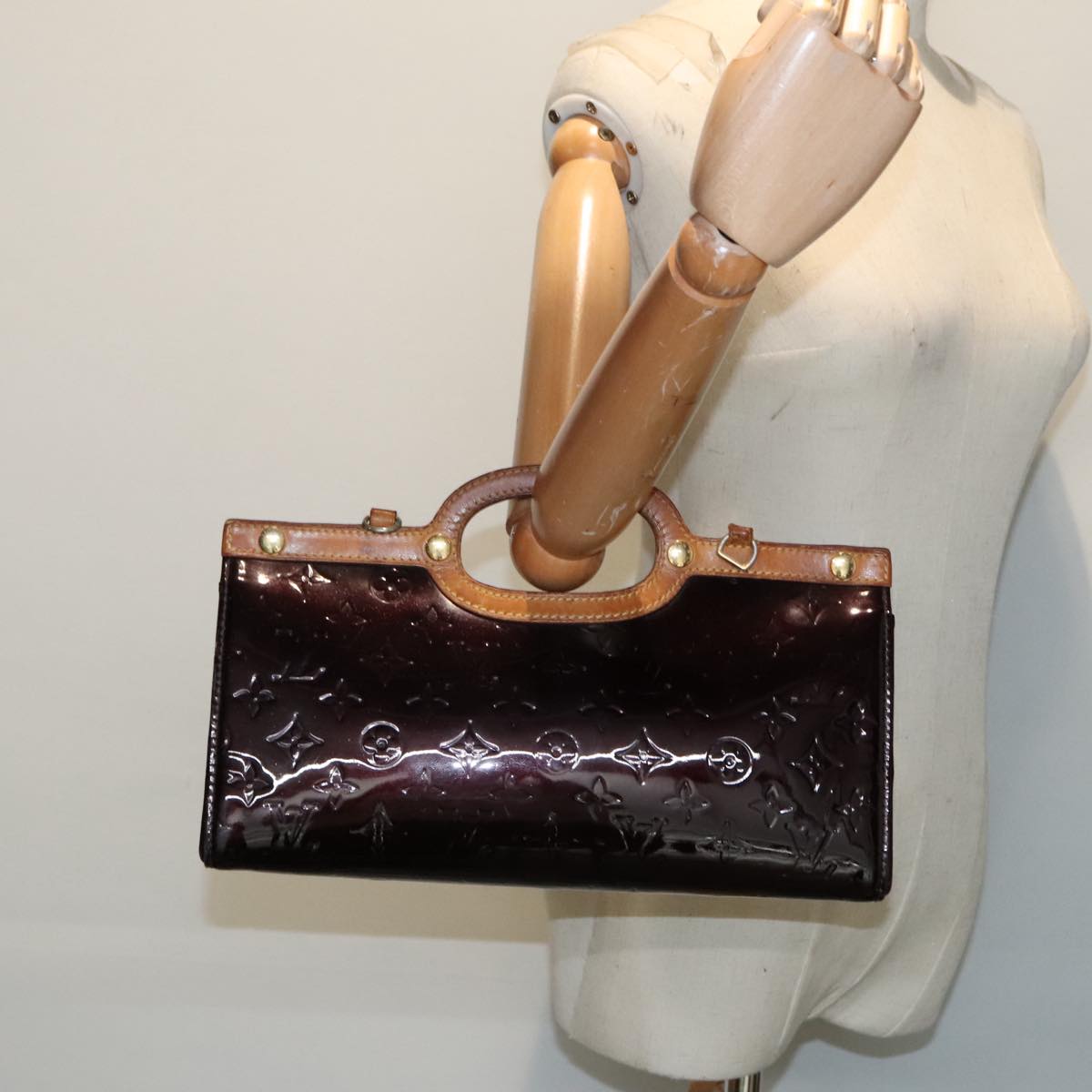 LOUIS VUITTON Vernis Roxbury Drive Hand Bag Amarante M91995 LV Auth 91422