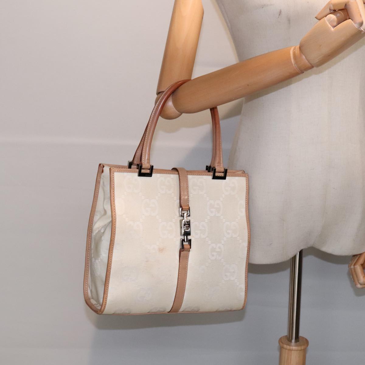 GUCCI GG Canvas Jackie Hand Bag White Beige Auth 91620