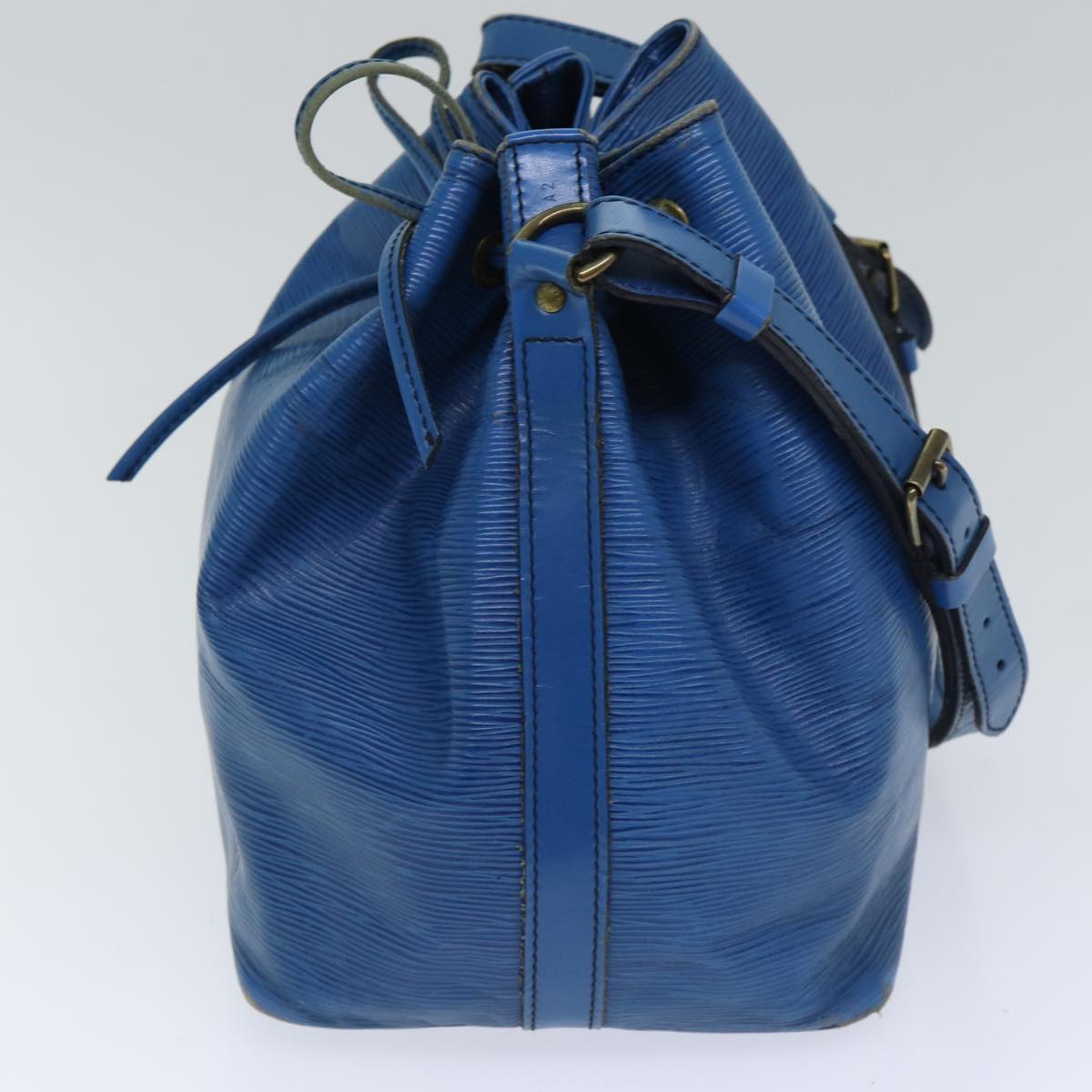 LOUIS VUITTON Epi Noe Shoulder Bag Toledo Blue M44005 LV Auth 91643