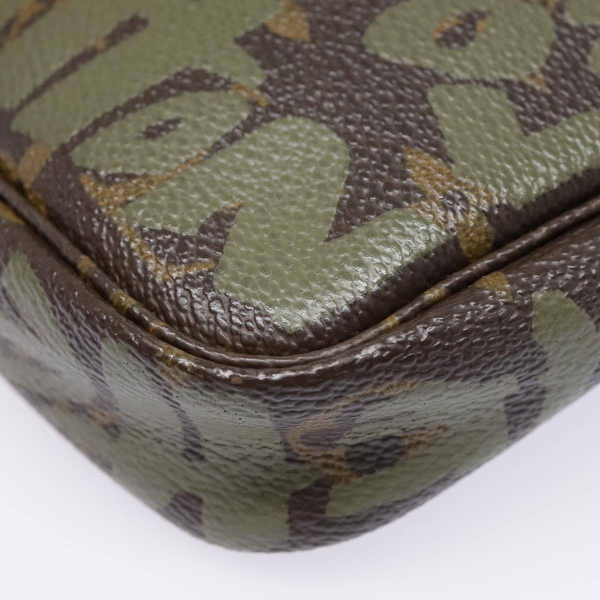 LOUIS VUITTON Monogram Graffiti Pochette Accessoires Khaki M92191 Auth 91688