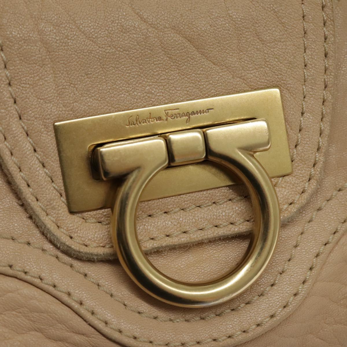 Salvatore Ferragamo Gancini Hand Bag Leather Beige Gold Auth 91733