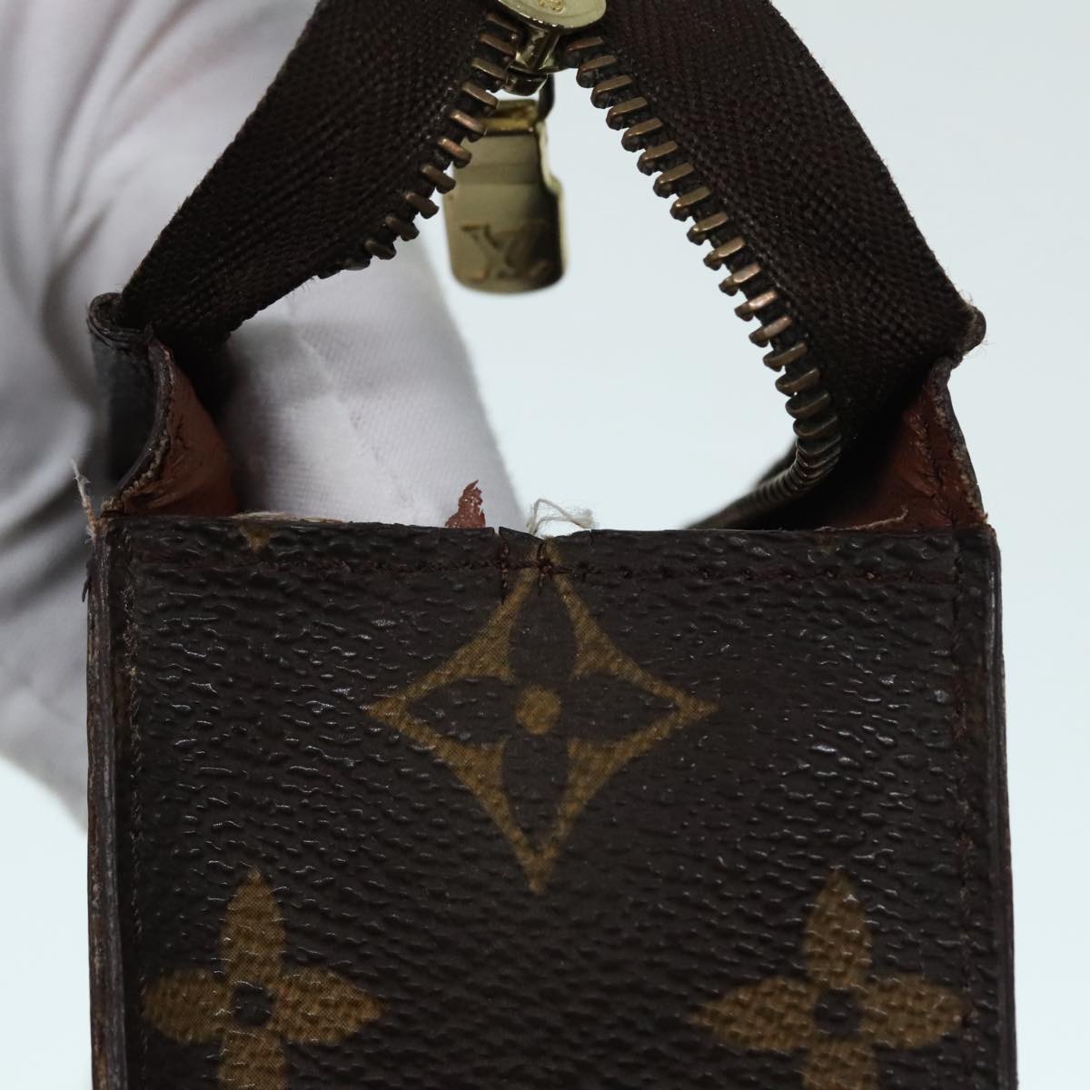 LOUIS VUITTON Monogram Poche Toilette 26 Pouch M47542 LV Auth 91797