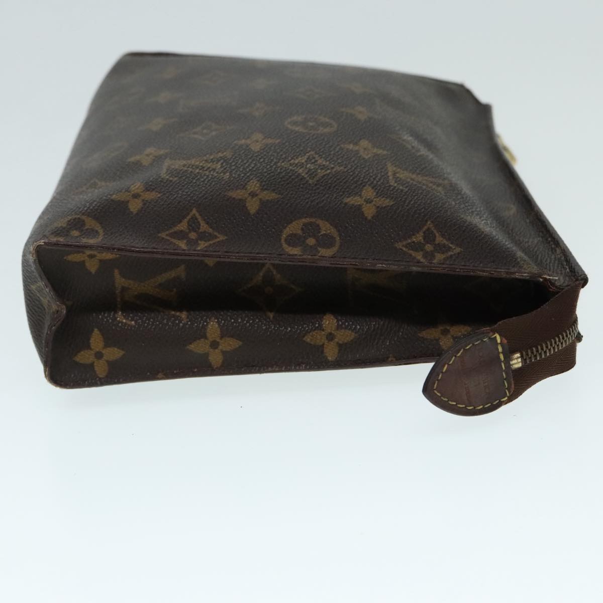 LOUIS VUITTON Monogram Poche Toilette 26 Pouch M47542 LV Auth 91797