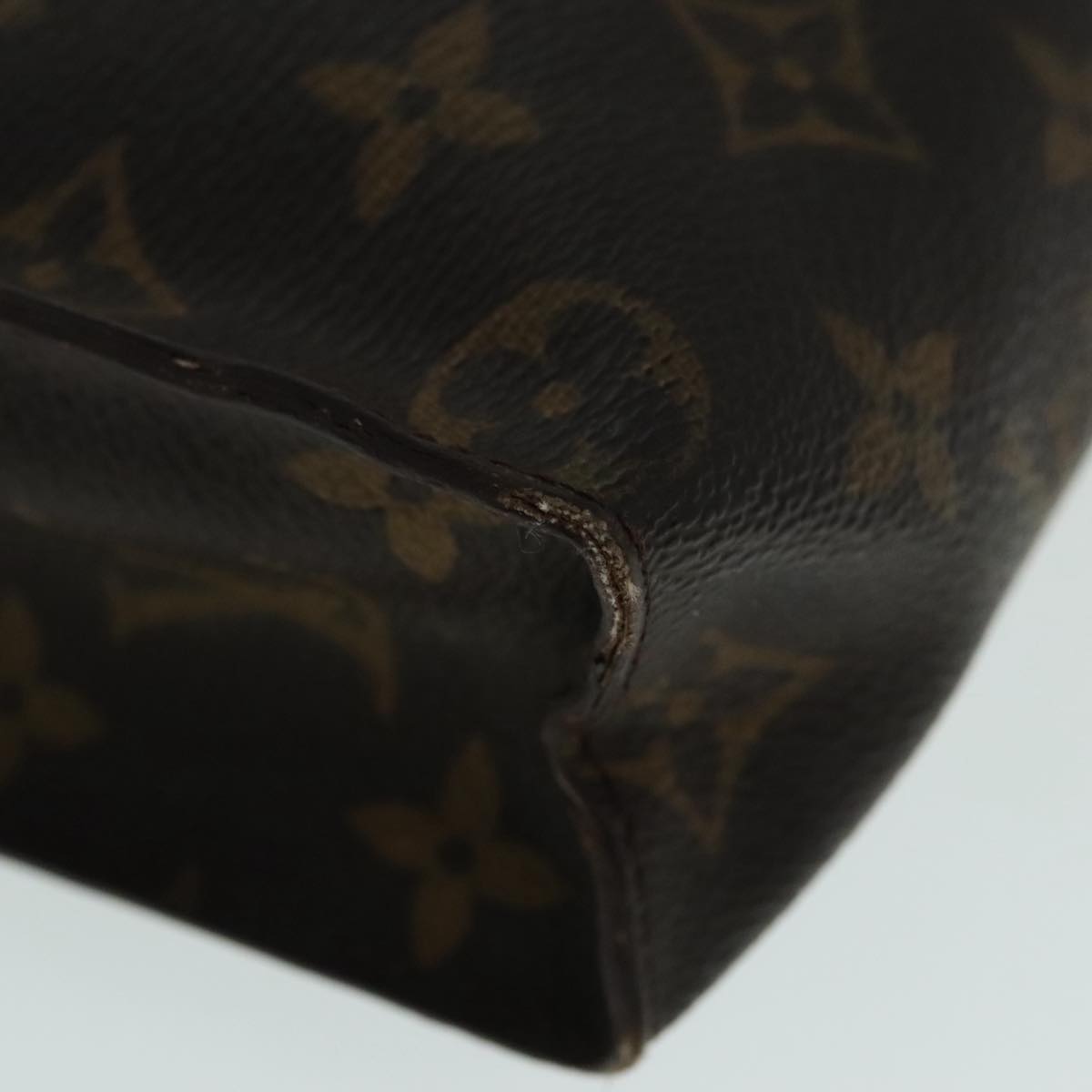 LOUIS VUITTON Monogram Poche Toilette 26 Pouch M47542 LV Auth 91797