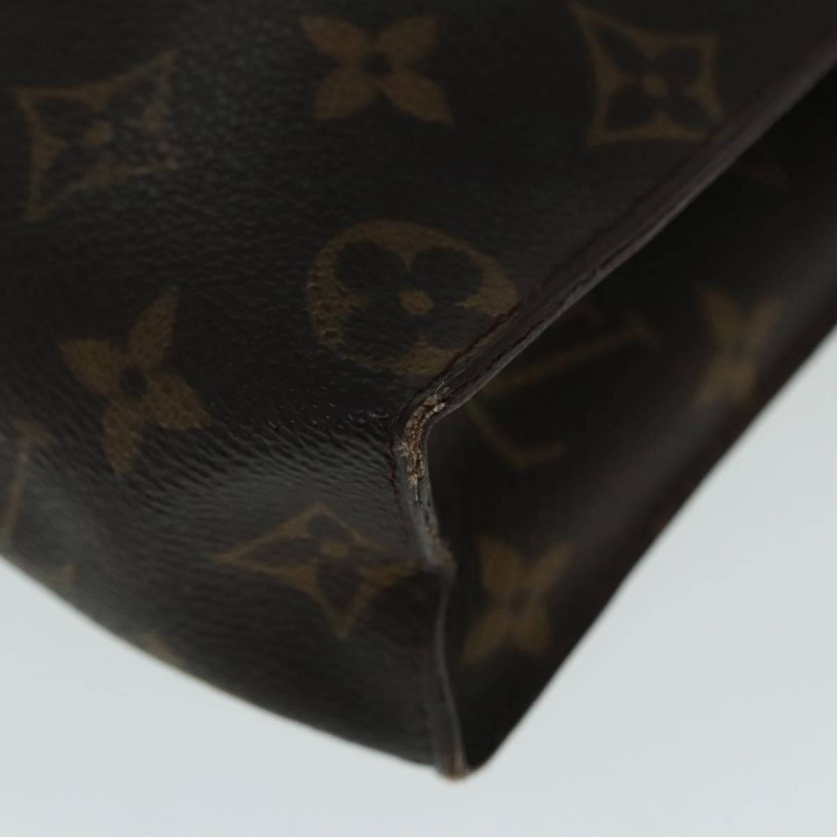 LOUIS VUITTON Monogram Poche Toilette 26 Pouch M47542 LV Auth 91797