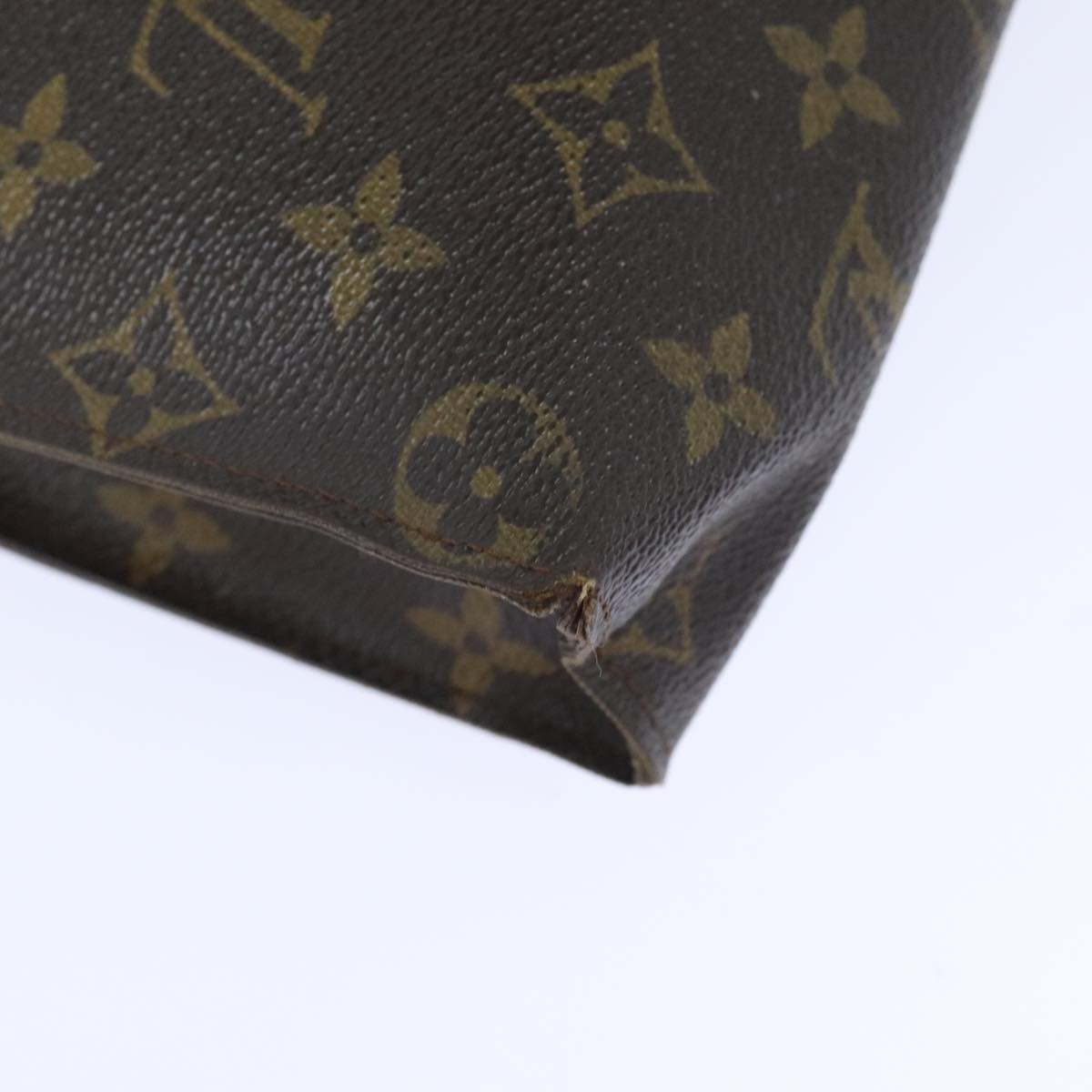 LOUIS VUITTON Monogram Poche Toilette 26 Pouch M47542 LV Auth 91798