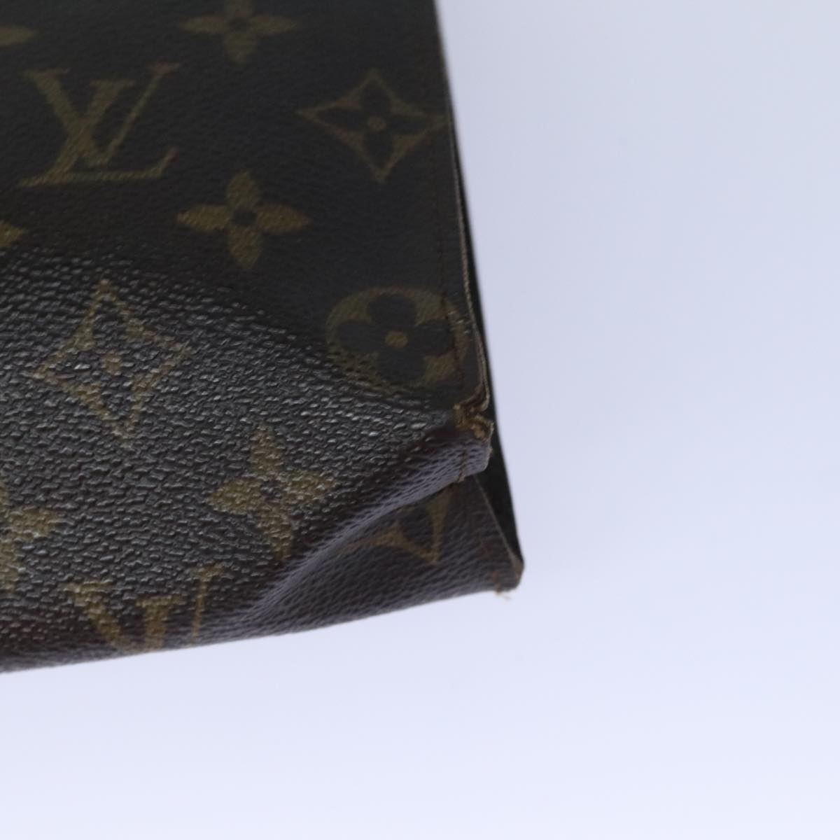 LOUIS VUITTON Monogram Poche Toilette 26 Pouch M47542 LV Auth 91798