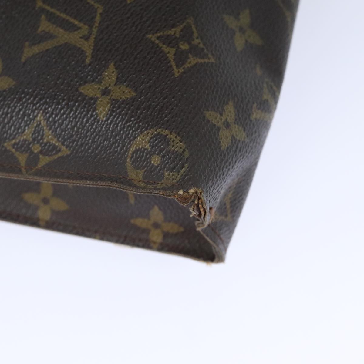 LOUIS VUITTON Monogram Poche Toilette 26 Pouch M47542 LV Auth 91798