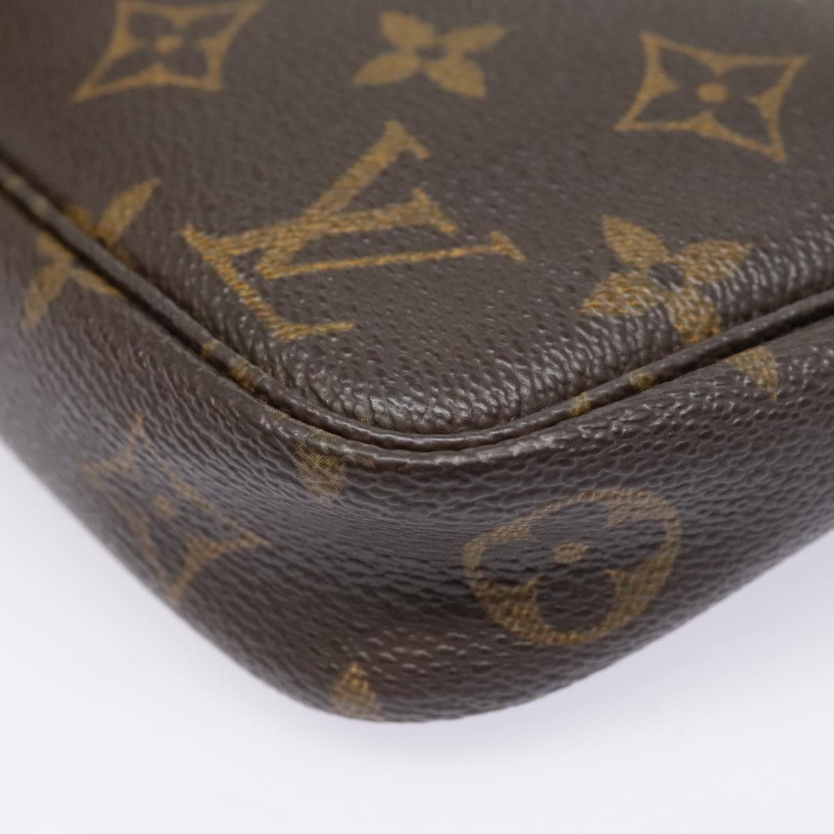 LOUIS VUITTON Monogram Pochette Accessoires Pouch M51980 LV Auth 91861