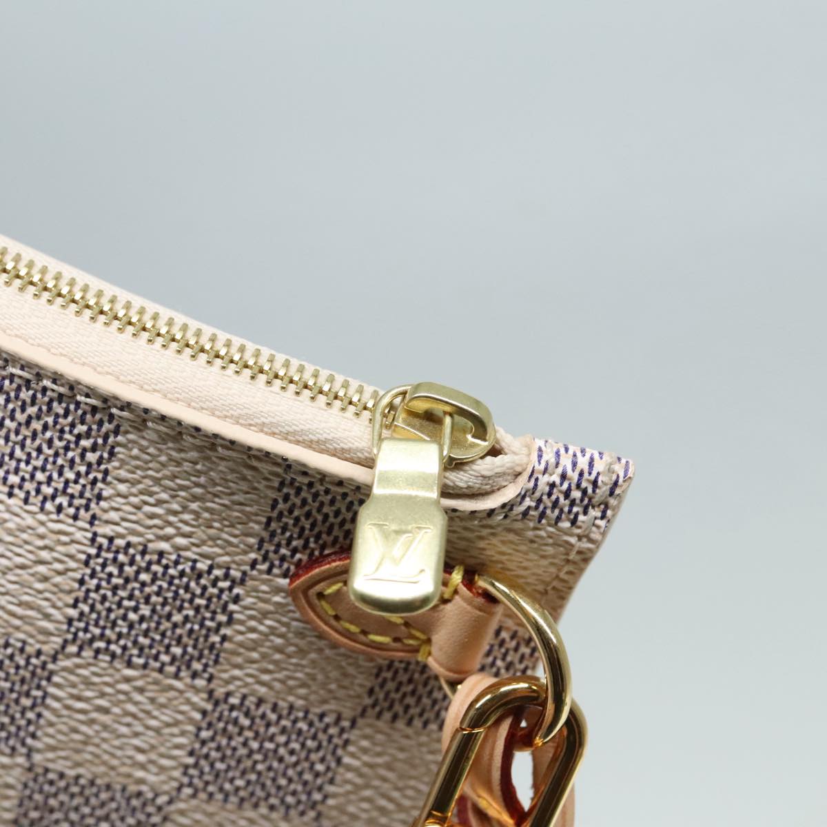 LOUIS VUITTON Damier Azur Neverfull MM Pouch Pouch LV Auth 91904