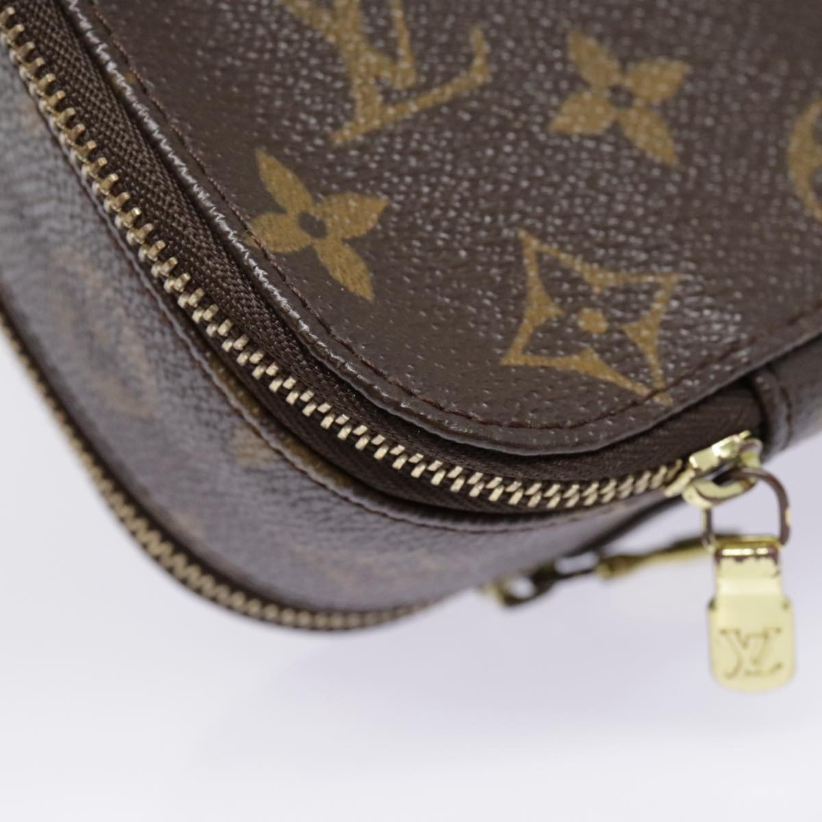 LOUIS VUITTON Monogram Trousse Brush MG Cosmetic Pouch M47505 LV Auth 91937