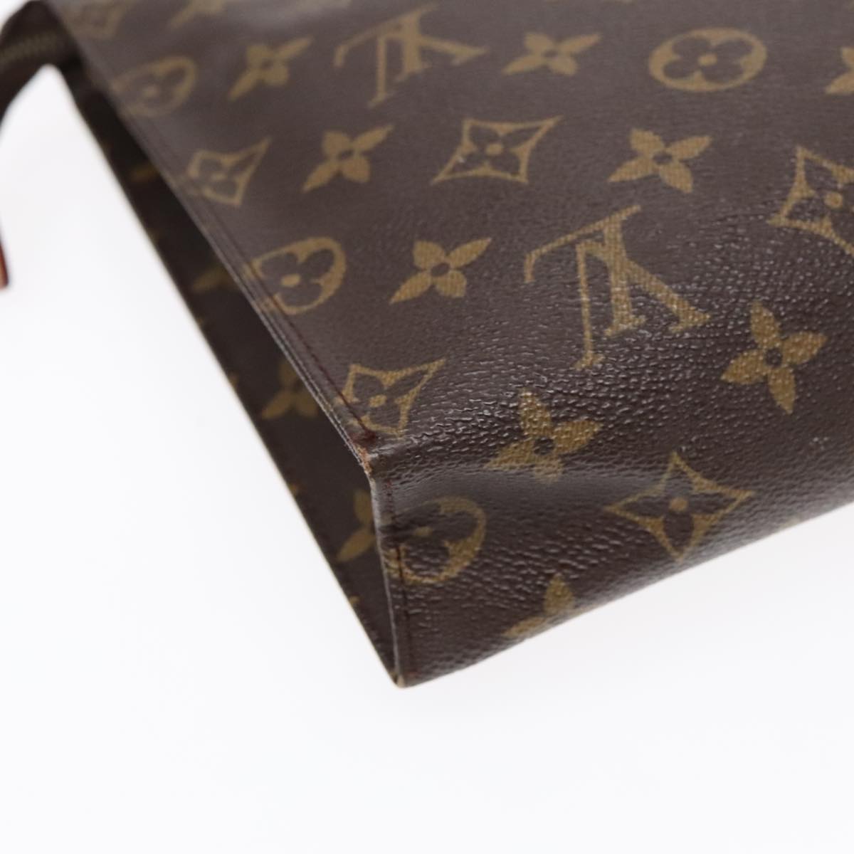 LOUIS VUITTON Monogram Poche Toilette 26 Pouch M47542 LV Auth 91940