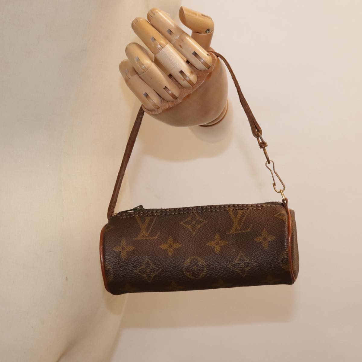 LOUIS VUITTON Monogram Papillon Pouch LV Auth 91982