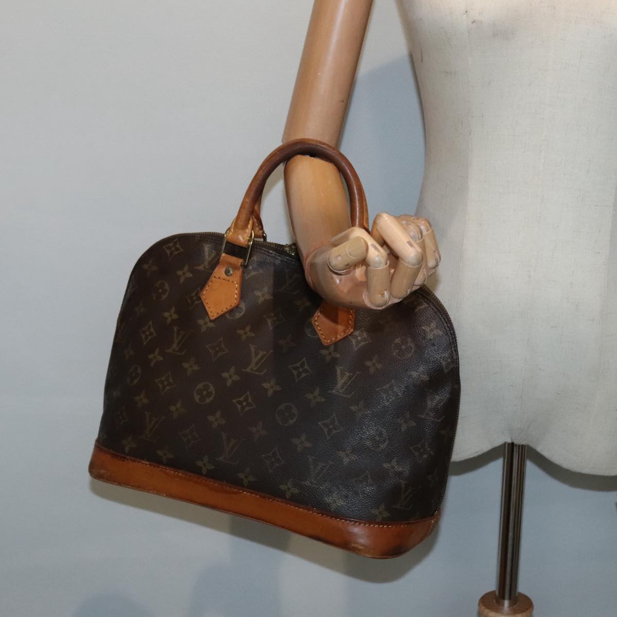 LOUIS VUITTON Monogram Alma Hand Bag M51130 LV Auth 92020