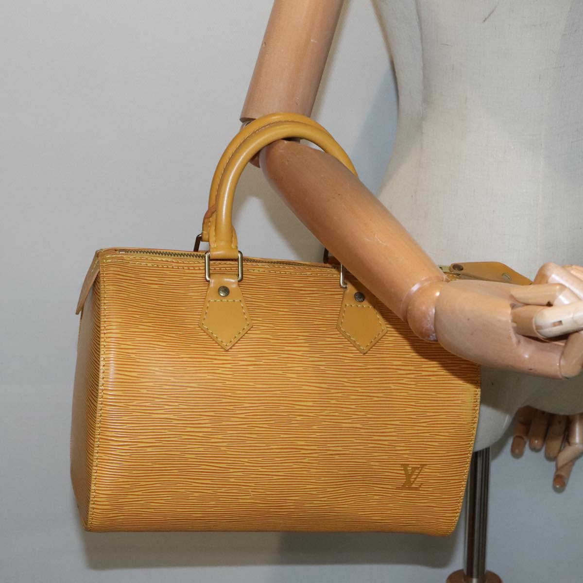 LOUIS VUITTON Epi Speedy 25 Hand Bag Tassili Yellow M43019 LV Auth 92051