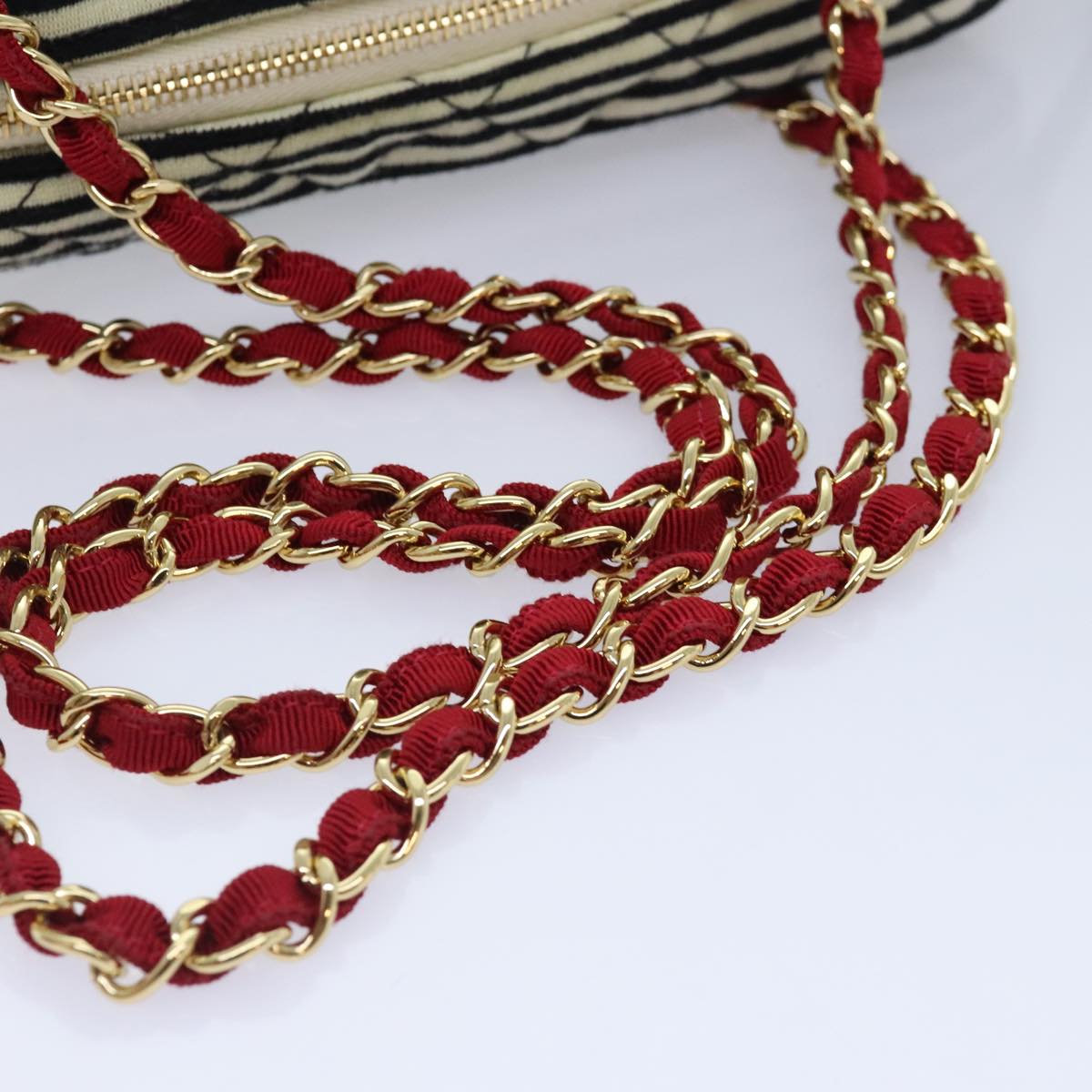 CHANEL Matelasse Chain Shoulder Bag Cotton Black White CC Auth 92066SM