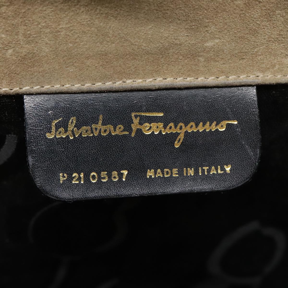 Salvatore Ferragamo Gancini Chain Shoulder Bag Suede Beige Gold Auth 92095