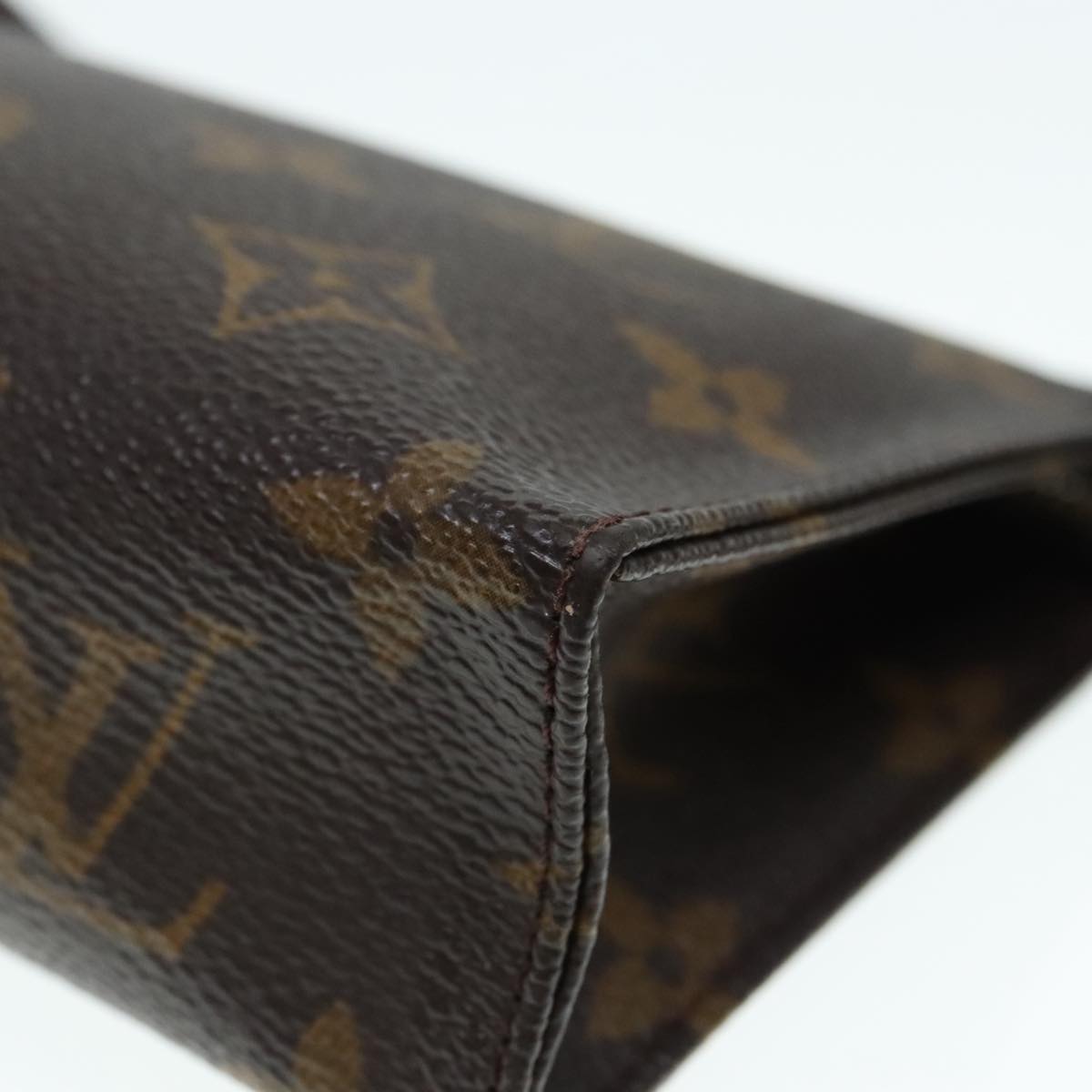 LOUIS VUITTON Monogram Poche Toilette 15 Pouch M47546 LV Auth 92272