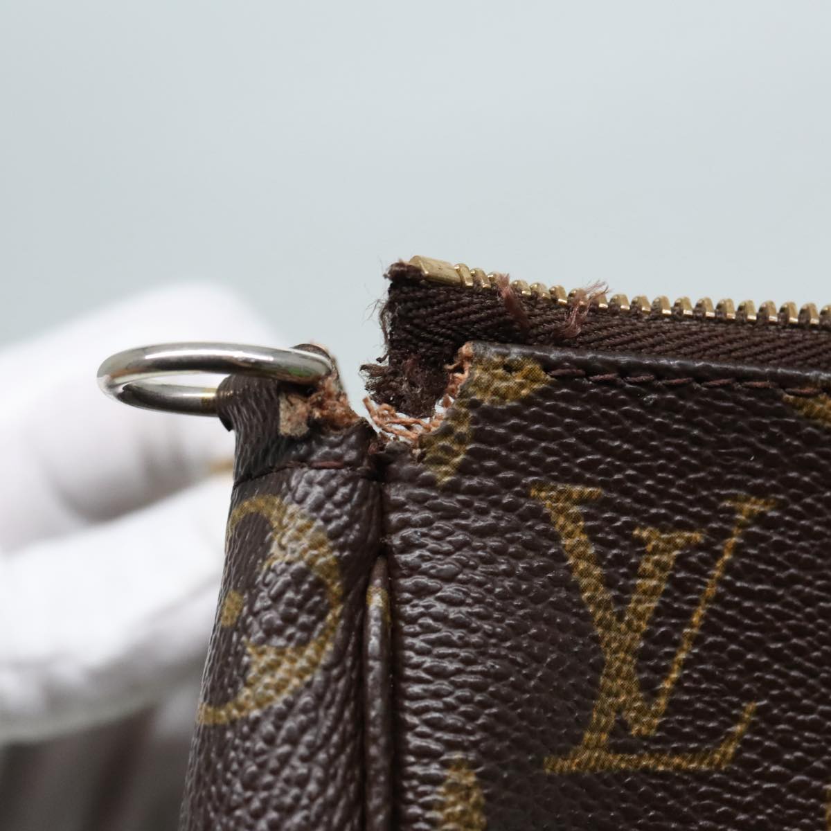 LOUIS VUITTON Monogram Pochette Accessoires Pouch M51980 LV Auth 92415